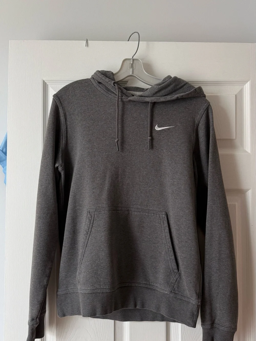 Nike Men’s Dark Gray Zip-Up Sweater Hoodie